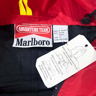 90's ''dead stock'' Marlboro ブラック×レッド フーデッド ナイロンジャケット