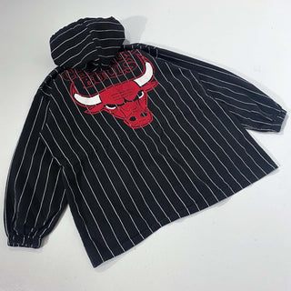 "CHICAGO BULLS" パッチポケット フーデッド コットンツイル ジャケット